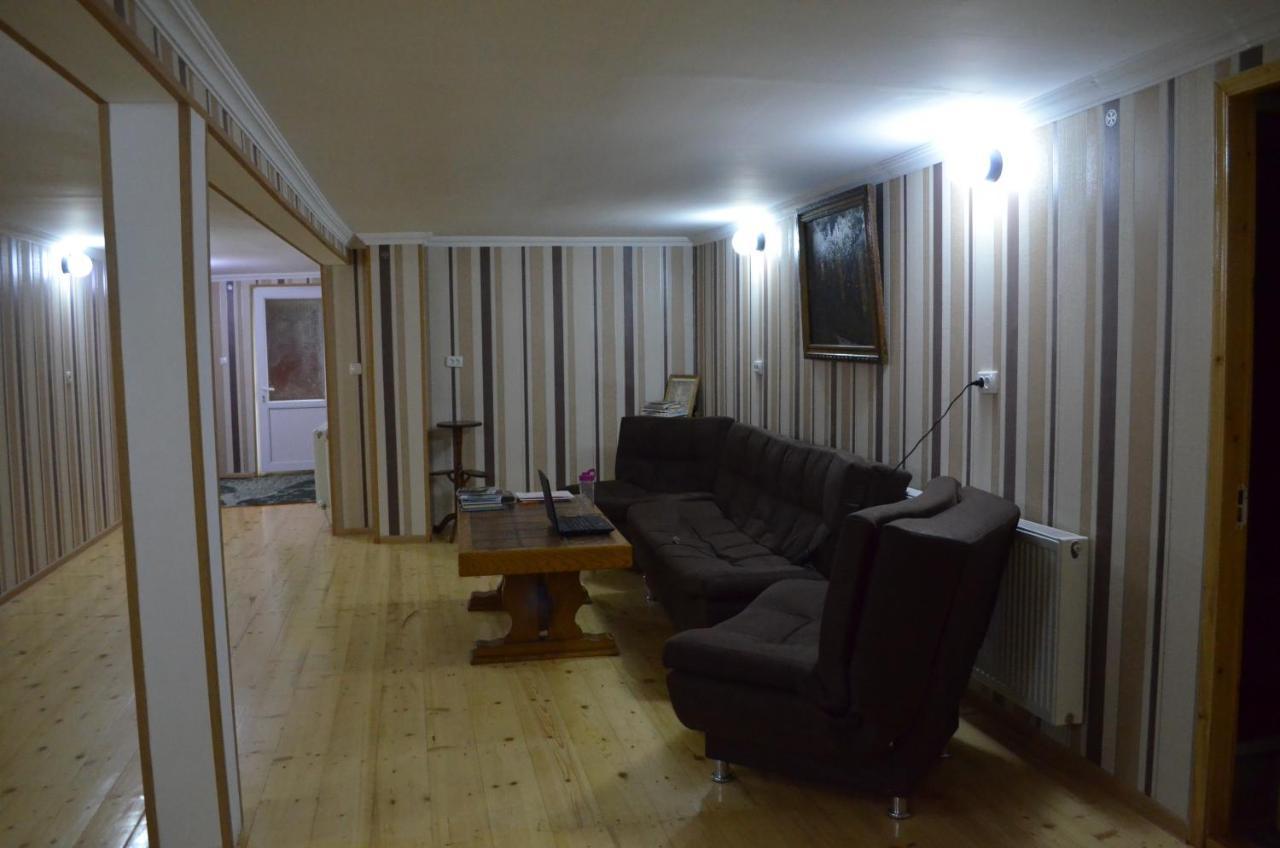 Guesthouse Qarim Mestia Eksteriør bilde