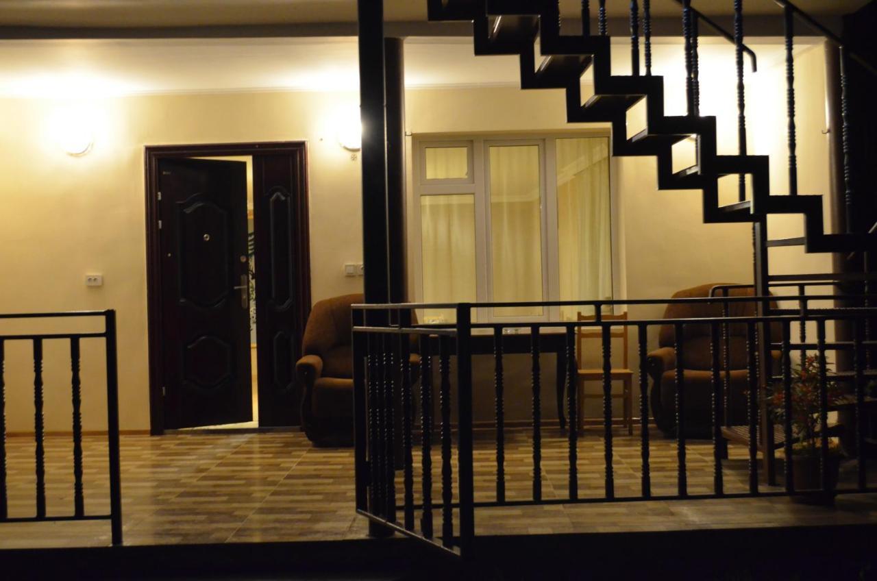 Guesthouse Qarim Mestia Eksteriør bilde