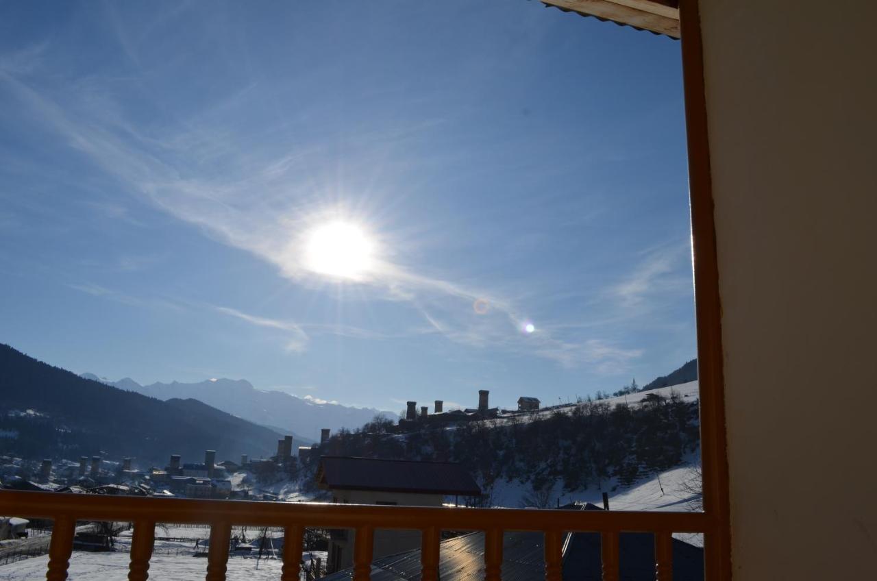 Guesthouse Qarim Mestia Eksteriør bilde