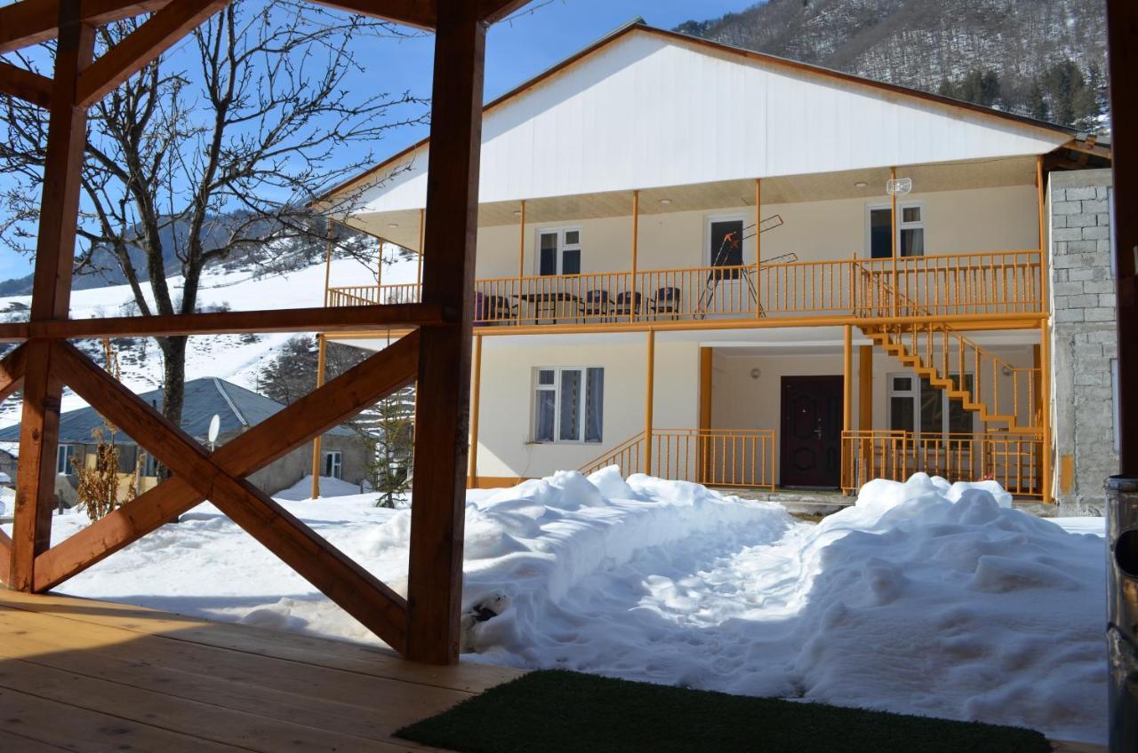 Guesthouse Qarim Mestia Eksteriør bilde